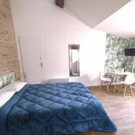 Appartement Oingt - Les Meublés des Pierres Dorées Theize Exterior foto